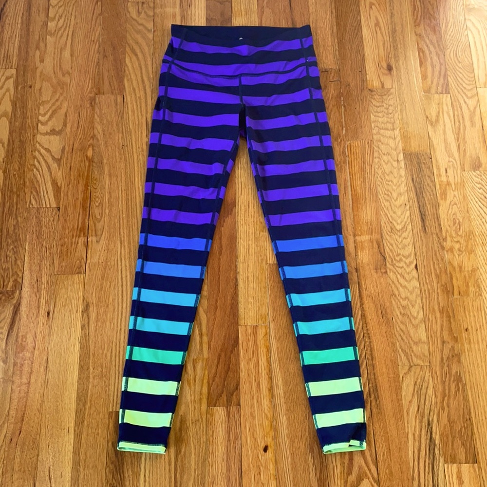 LAST CHANCE Athleta Leggings 🐝